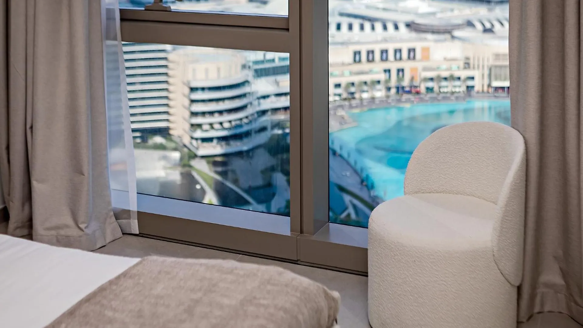 Prime Burj Khalifa&Fountain Views 2 Bdr Apartment Dubai