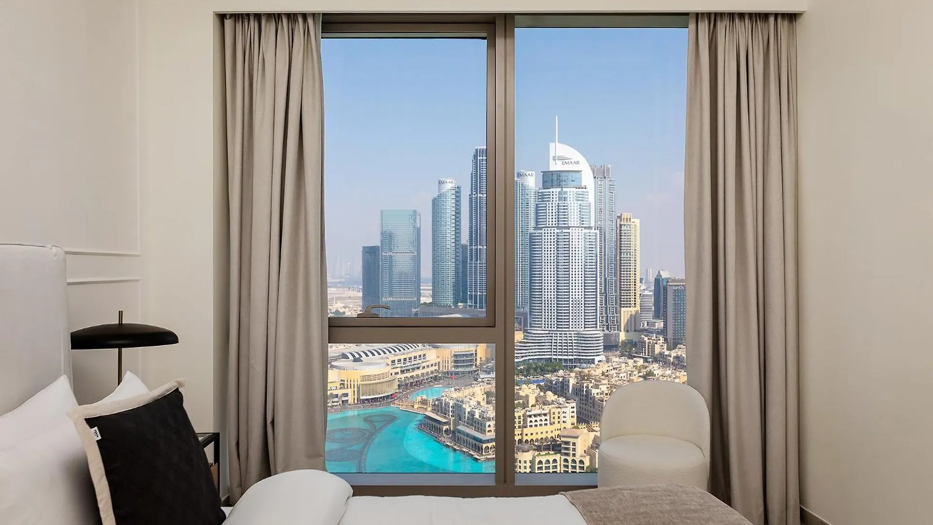 Prime Burj Khalifa&Fountain Views 2 Bdr Apartment Dubai