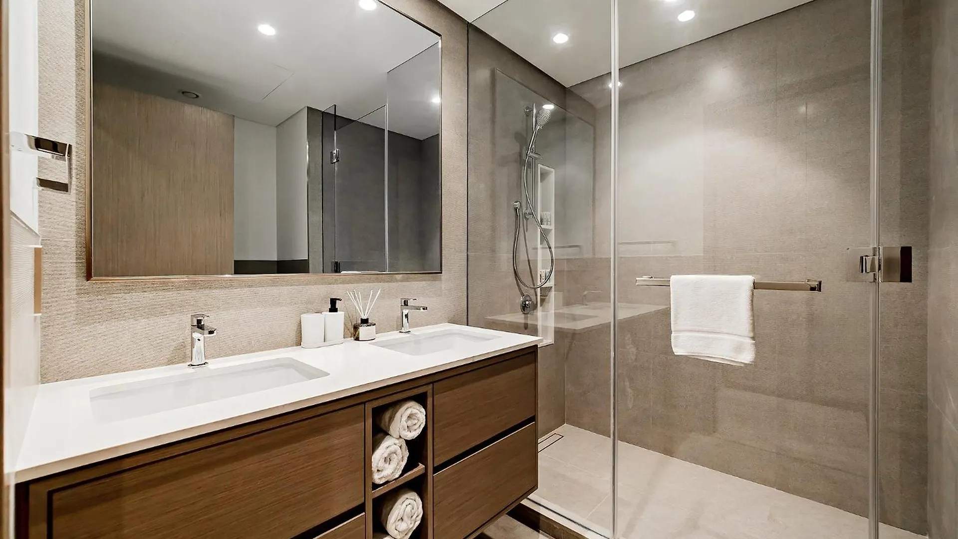 Prime Burj Khalifa&Fountain Views 2 Bdr Apartment Dubai